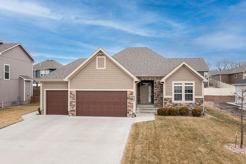 633 Shady Bend Drive Tonganoxie KS 66086