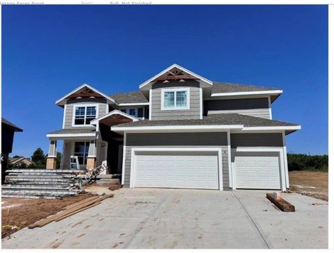 Photo of 11327 S Emerald Street, Olathe, KS 66061 (MLS # 2579915)