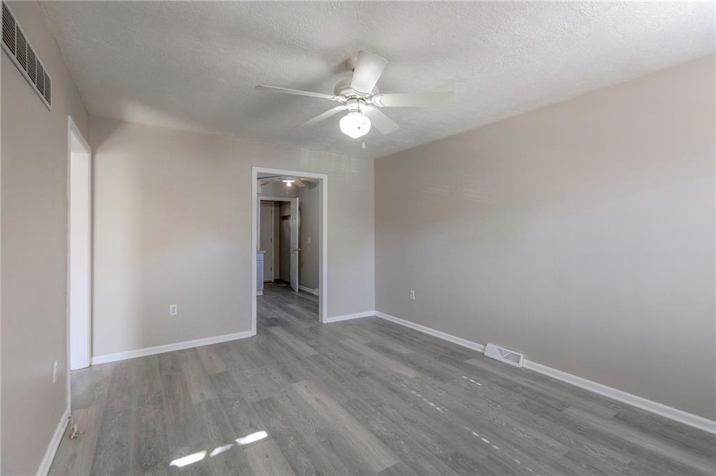 9404-9406 E 83 Street