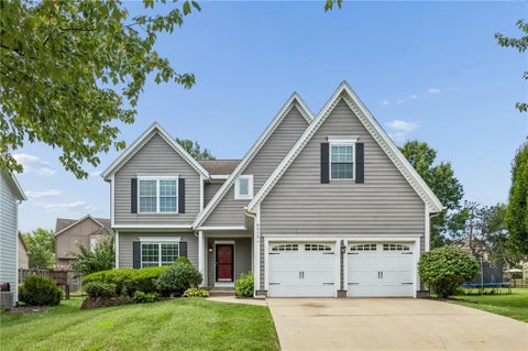 Photo of 8925 W 132nd Terrace, Overland Park, KS 66213 (MLS # 2644852)