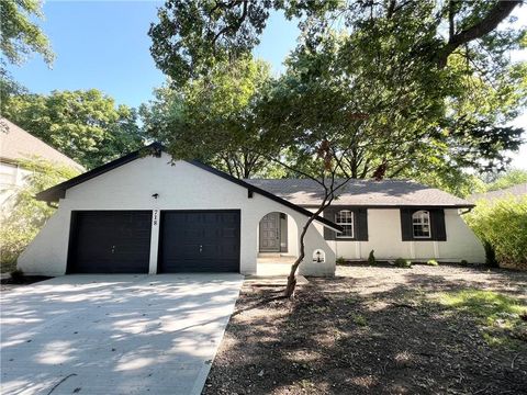 718 NE Mulberry Street, Lee\'s Summit, MO 64086 - MLS#: 2606006