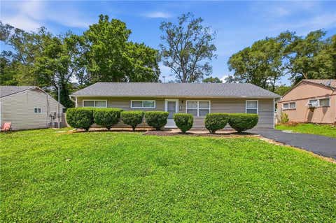 Photo of 11410 Crystal Street, Kansas City, MO 64134 (MLS # 2622266)