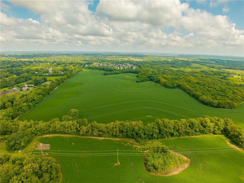 301 & 401 N Jones Road