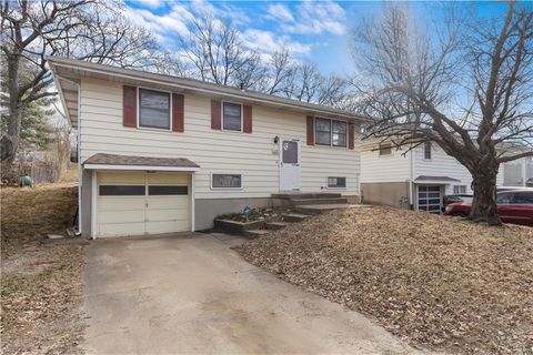 1227 Dickinson Road Independence MO 64050