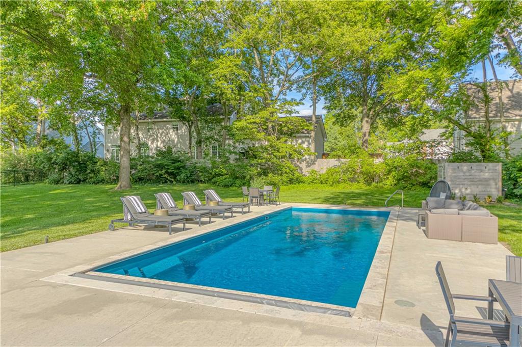 4309 W 75th Street