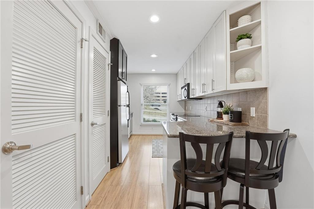 5004 Baltimore Street 204