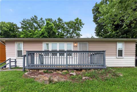 Photo of 7418 Bales Avenue, Kansas City, MO 64132 (MLS # 2631393)
