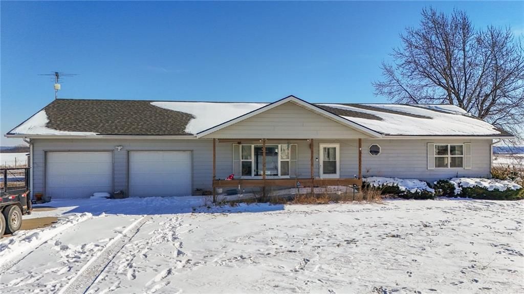 Photo of 1298 E 250th Road, Berryton, KS 66409 (MLS # 2598408)