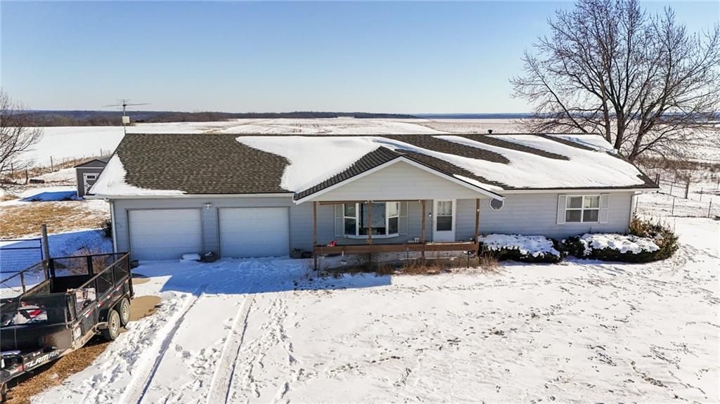 Photo of 1298 E 250th Road, Berryton, KS 66409 (MLS # 2598408)