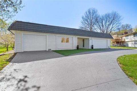 112 Lawrence Avenue, Lawrence, KS 66049 - MLS#: 2530106