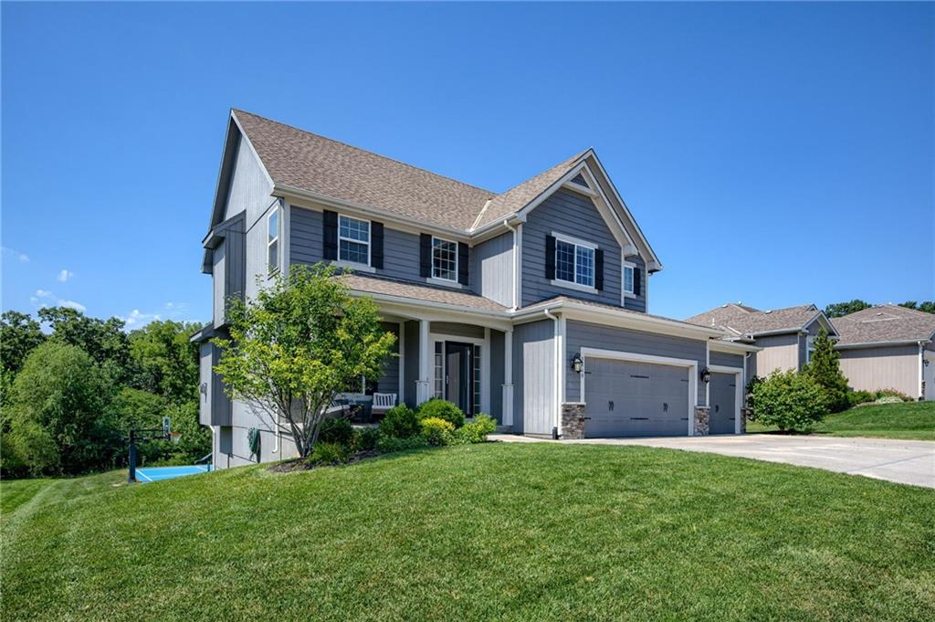 5860 Thousand Oaks Drive