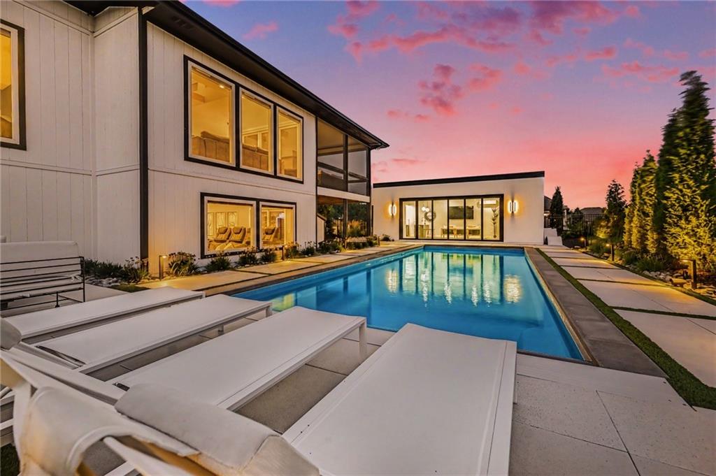 2131 NW Palisades Drive