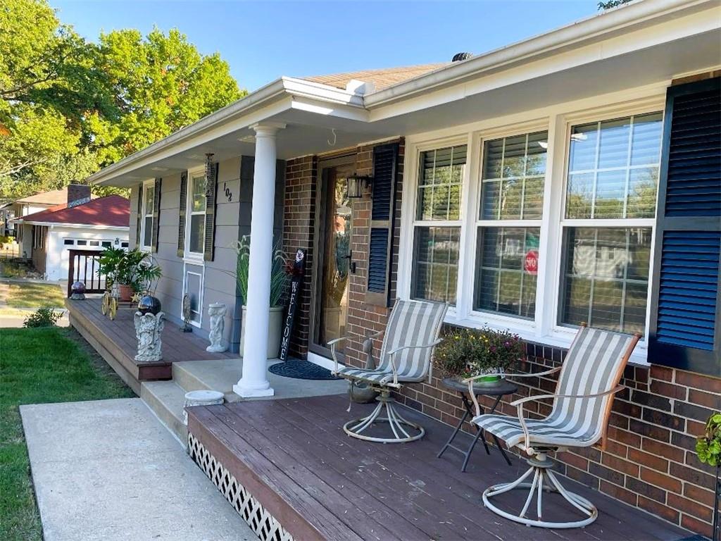 102 SW Moore Court