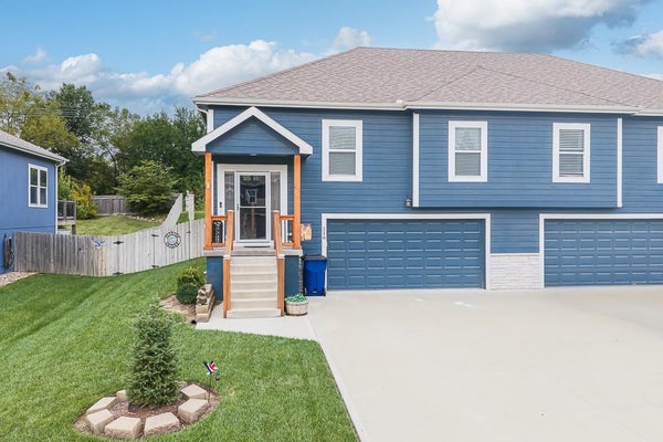 116 N MCGEE ST, TONGANOXIE, KS 66086 - Image 0f16b069ae67e82e83c32429ed7c2c8b/2141645112