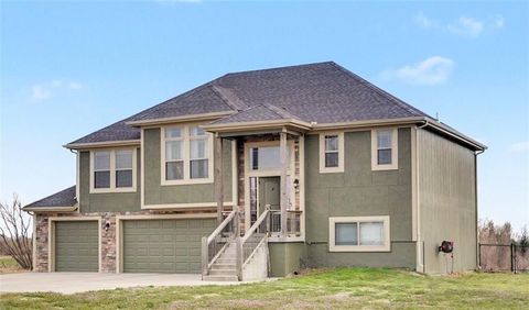 MLS: 2608561