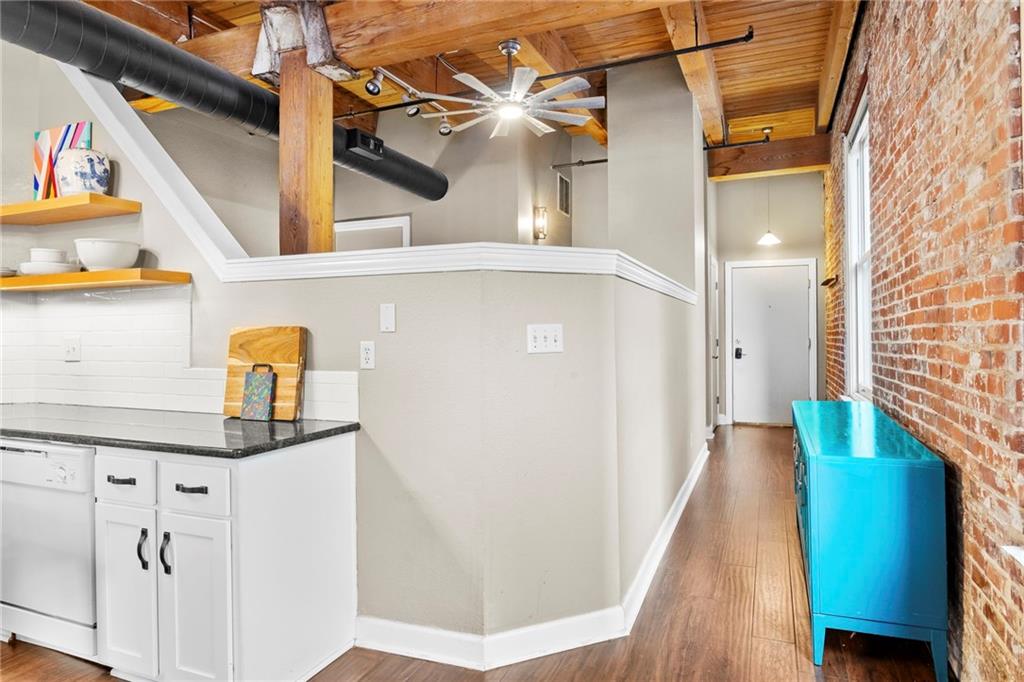 308 W 8th Street 401