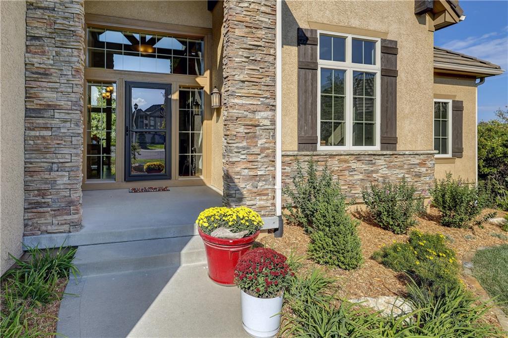 8823 Vista Drive