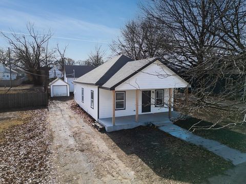 308 E 2nd Street Tonganoxie KS 66086