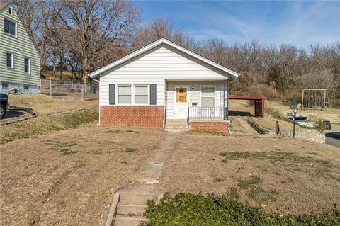 707 Court Street, St Joseph, MO 64504 - MLS#: 2593165