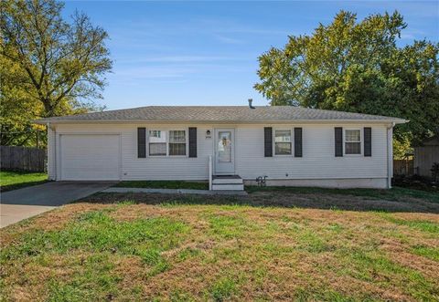 Photo of 4706 Chapel Lane, St Joseph, MO 64503 (MLS # 2584641)