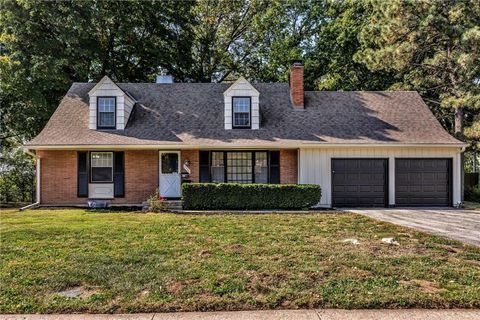 Photo of 3300 N Chippewa Drive, Kansas City, MO 64116 (MLS # 2583676)