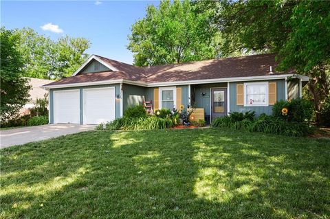 725 Lyon Street Lawrence KS 66044
