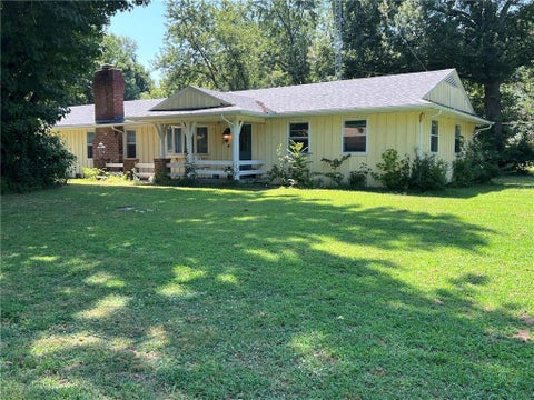 Photo of 302 Fireside Drive Drive, Arma, KS 66712 (MLS # 2644218)