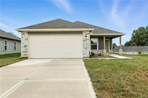 Photo of 441 Valley View Drive, Tonganoxie, KS 66086 (MLS # 2637521)