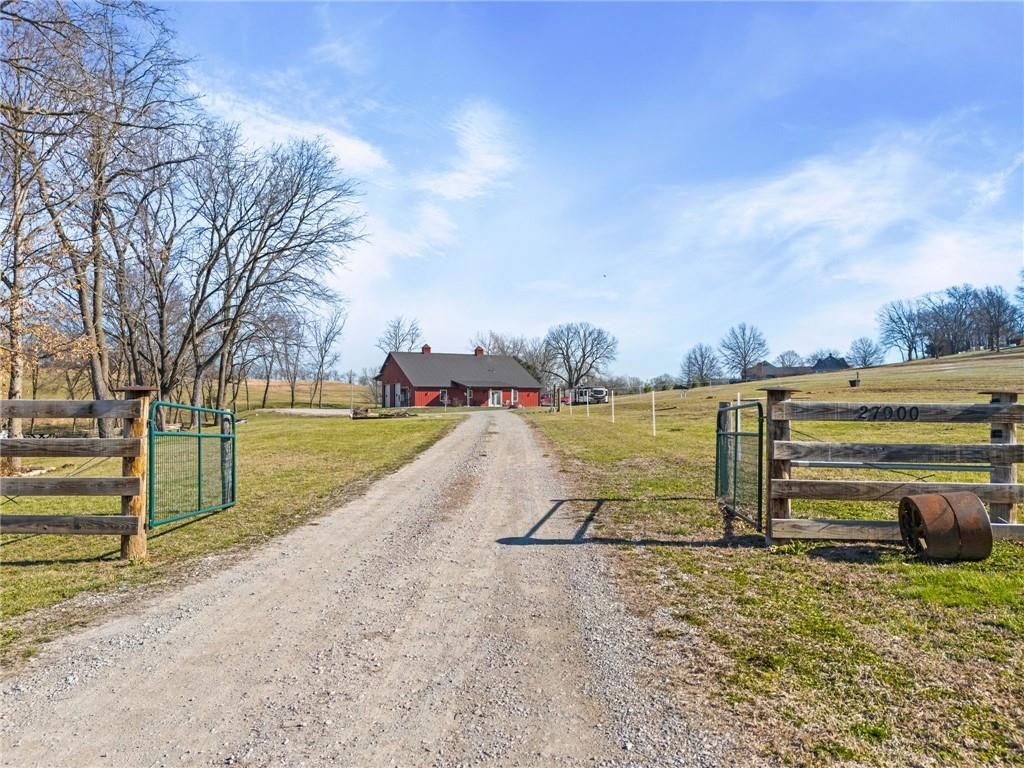 Photo of 27900 E Dye Store Road, Weston, MO 64098 (MLS # 2608162)