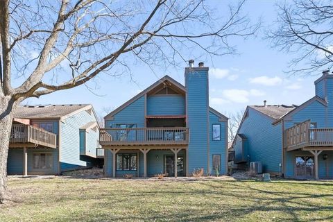 Tiny photo for 330 Lakeside Drive, Liberty, MO 64068 (MLS # 2602799)