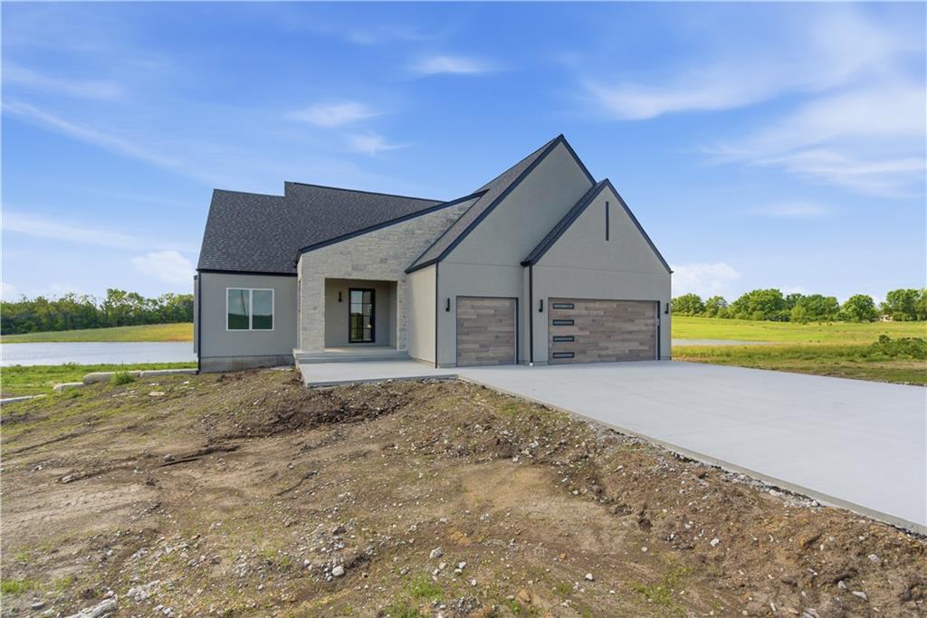 16055 W Eisenhower Road
