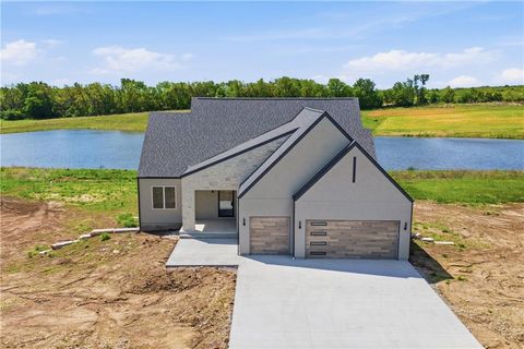 16055 W Eisenhower Road, Lansing, KS 66043 - #: 2576938