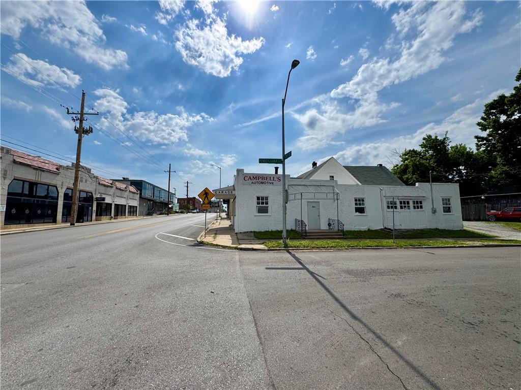 517 W 75th Street