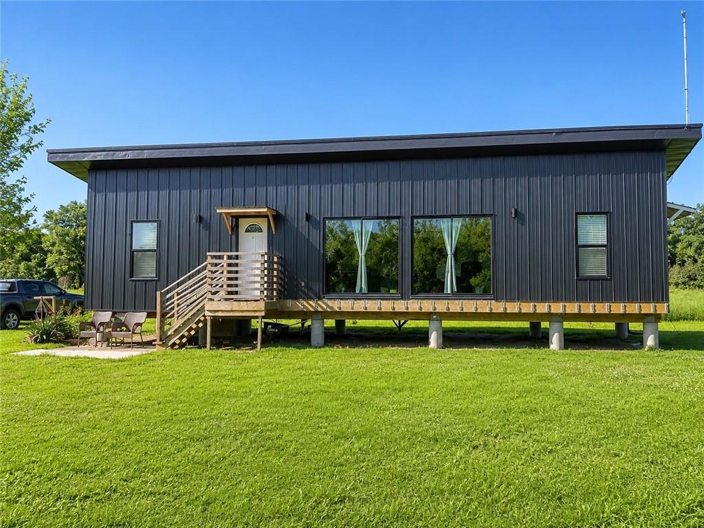 Photo of 977 N 972nd Street, Lawrence, KS 66047 (MLS # 2632358)