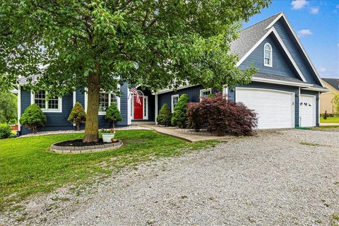 Photo of 205 Elm Street, Lathrop, MO 64465 (MLS # 2620135)