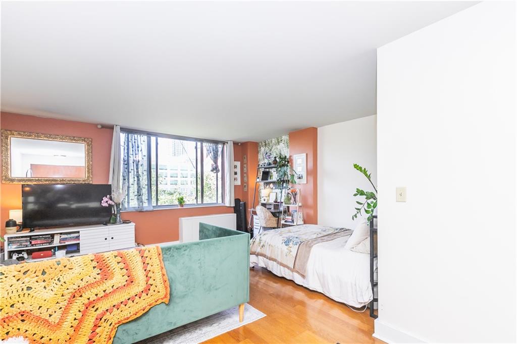 600 E 8th Street 5S