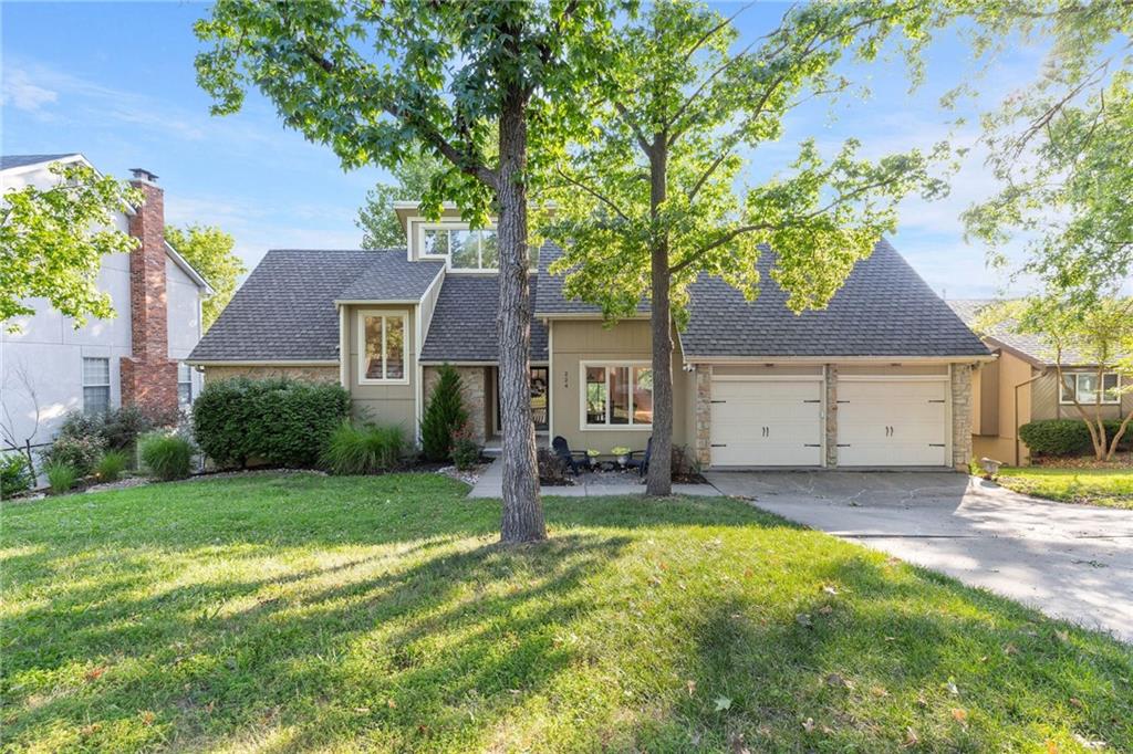 224 NW Locust Street