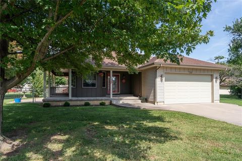200 N Cedar Street, Garnett, KS 66032 - MLS#: 2569584