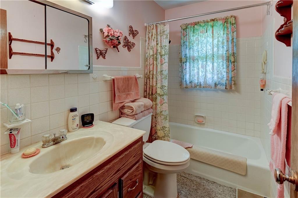 Kansas City, Missouri 64119, United States, 3 Bedrooms Bedrooms, ,2 BathroomsBathrooms,Residential,Active,176068