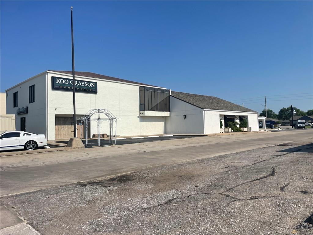6200 E Central N/A