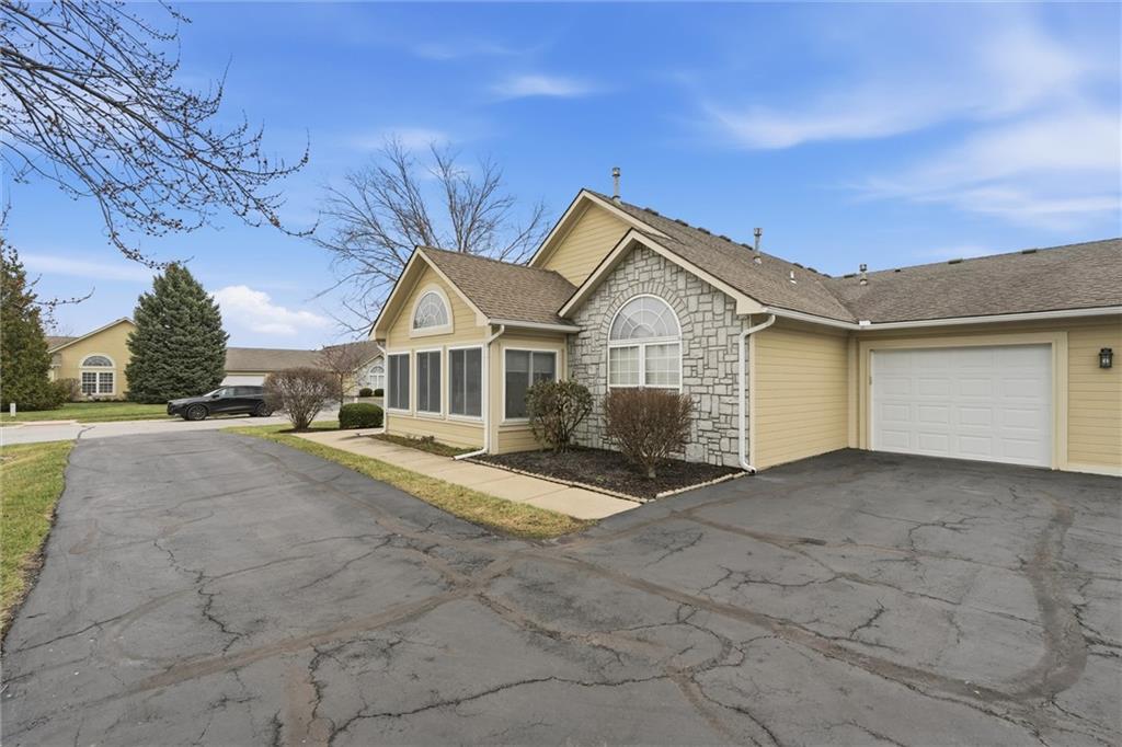 2061 W 139th Terrace