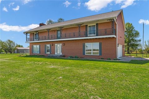 Photo of 9335 SW 61st Street, Topeka, KS 66610 (MLS # 2615829)