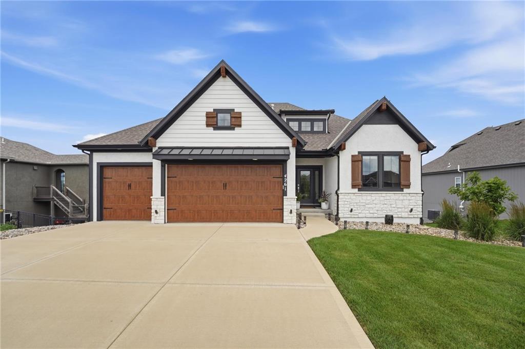 4261 Lakeshore Drive