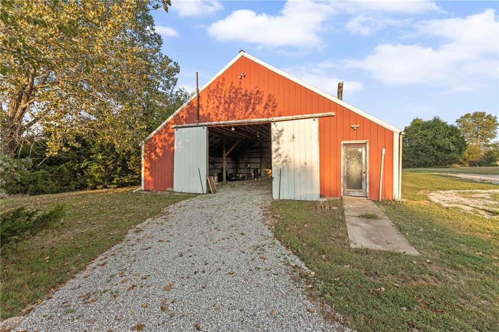 26949 Moonlight Road