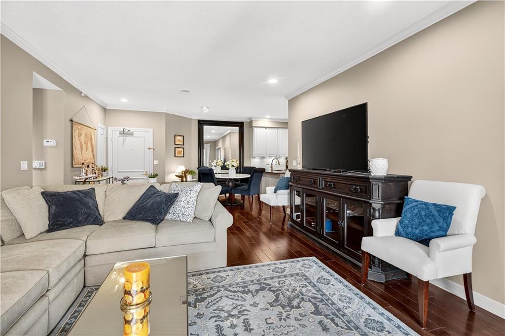 4949 Wornall #205 Road