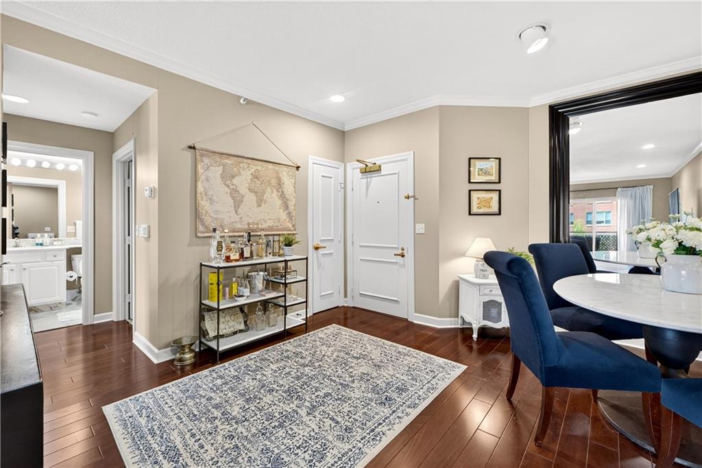 4949 Wornall #205 Road
