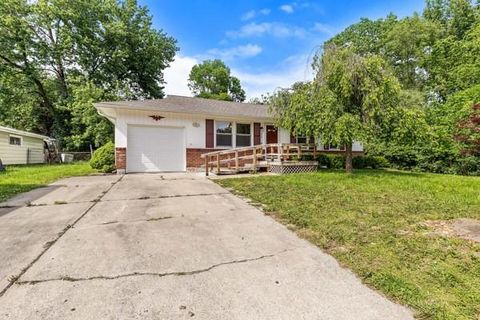 Photo of 5314 NE 44th Terrace, Kansas City, MO 64117 (MLS # 2617392)