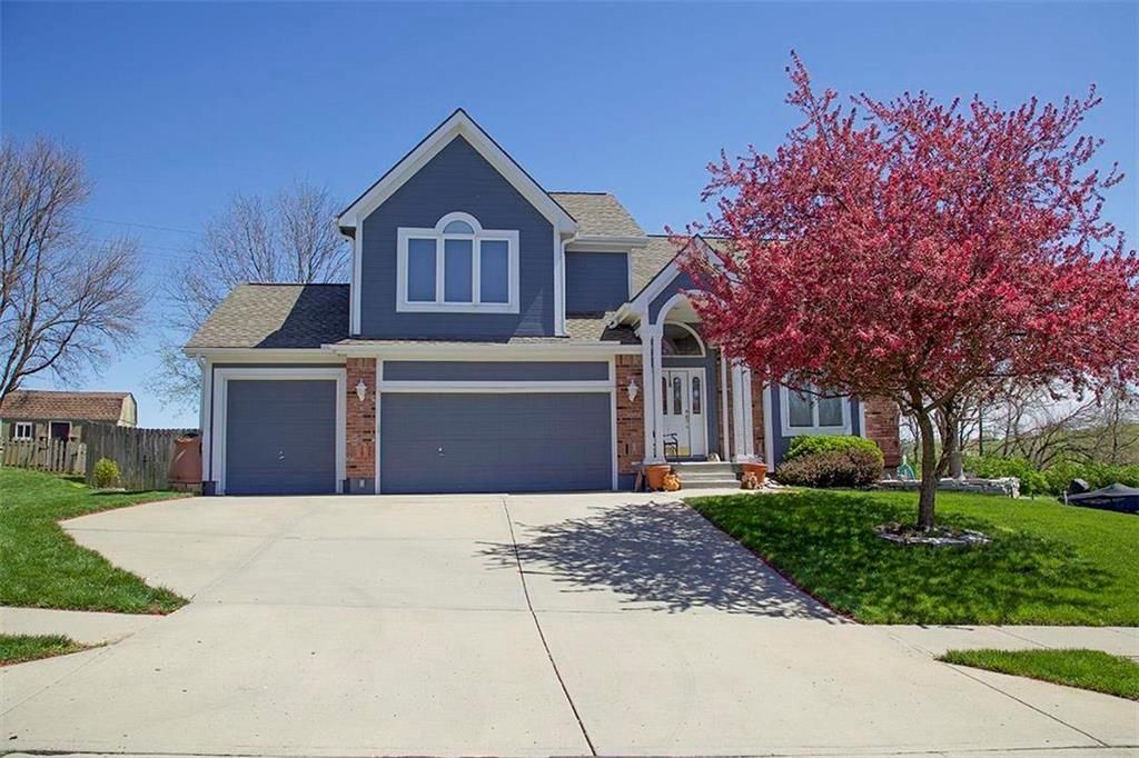 Photo of 1843 Loughrey Street, Liberty, MO 64068 (MLS # 2606504)