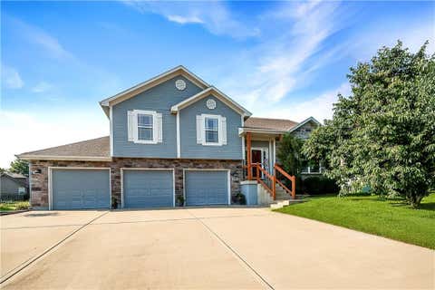 Photo of 11704 Centennial Street, Peculiar, MO 64078 (MLS # 2636126)