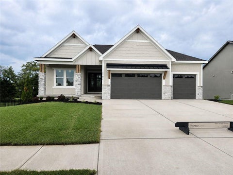 Photo of 24875 W 145th Place, Olathe, KS 66061 (MLS # 2608538)